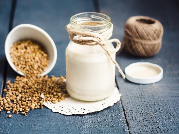 Uống sữa gai dầu giúp cải thiện tình trạng cholesterol cao